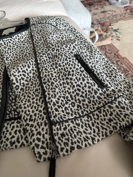 Joie Black & Ivory Leopard Print Cropped Moto Jacket/Blazer - Picture 5 of 7